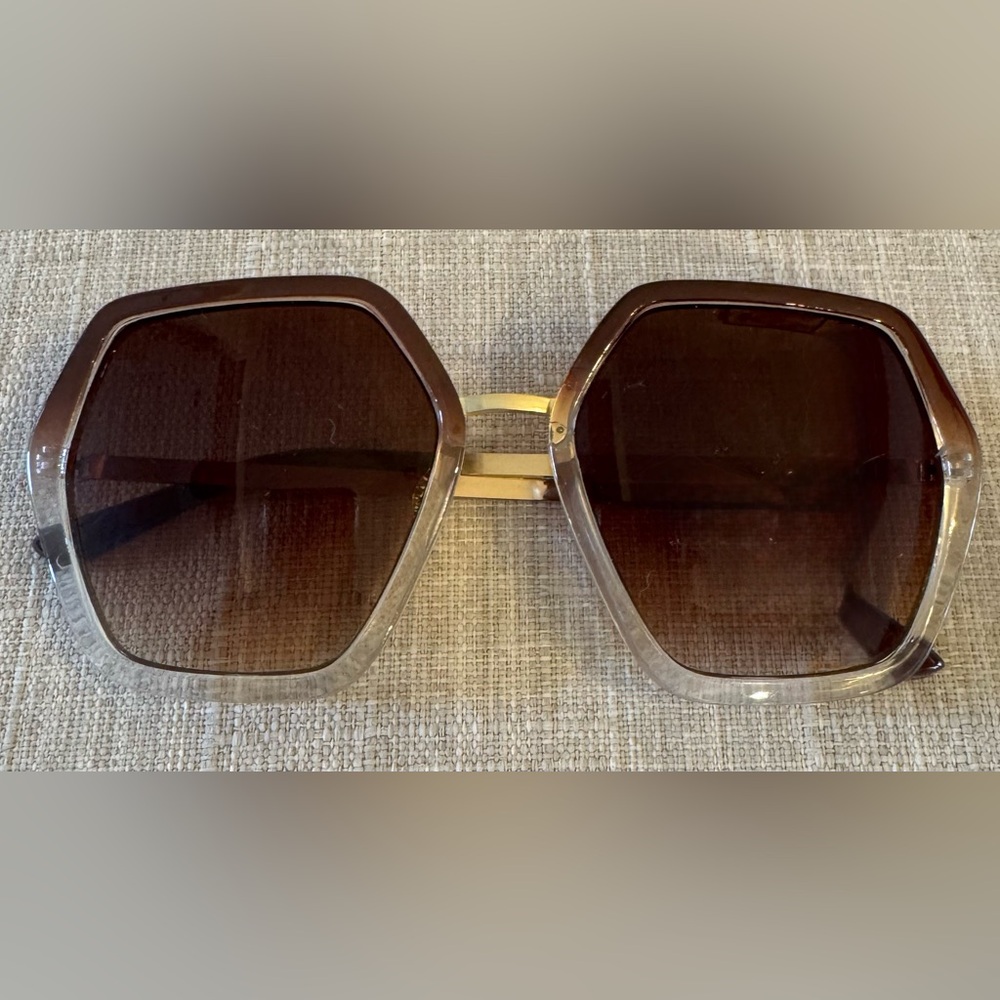 Laundry 70’s inspired sunnies